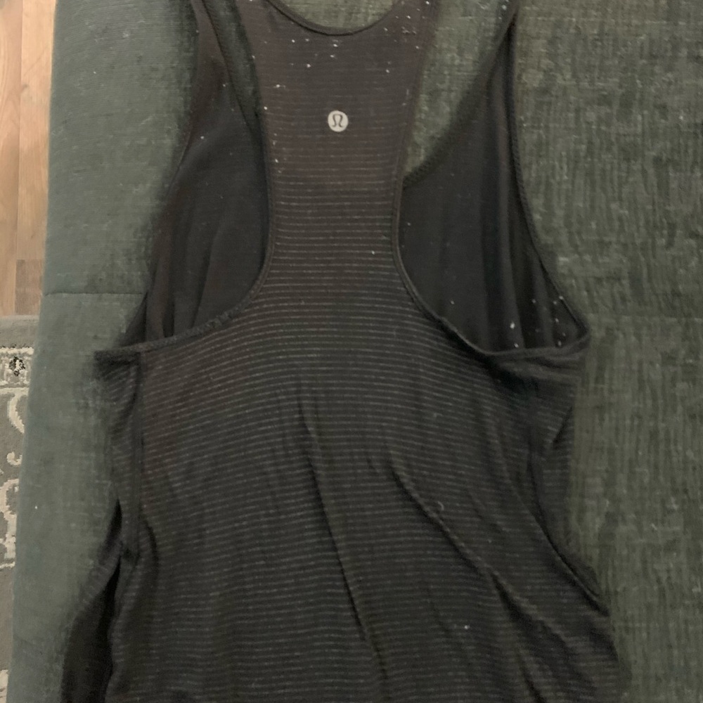 Black lulu lemon tank top